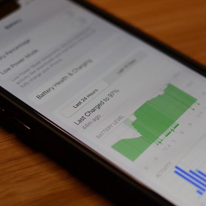 Understand Why Is Phone Charging Slow: Tips to Speed It Up插图1